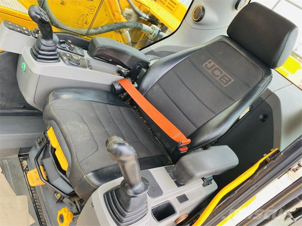 JCB 220XLC Roomikekskavaatorid