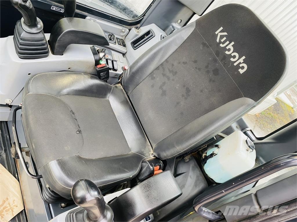 Kubota U48-4 Väikeekskavaatorid 7t-12t