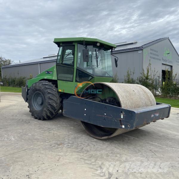 Dynapac CA302D Pinnasetihendajad