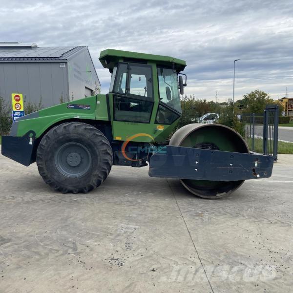 Dynapac CA302D Pinnasetihendajad