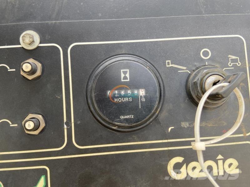 Genie Z51/30J Iseliikuvad poomtõstukid