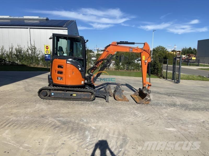 Hitachi ZX336 Ratasekskavaatorid