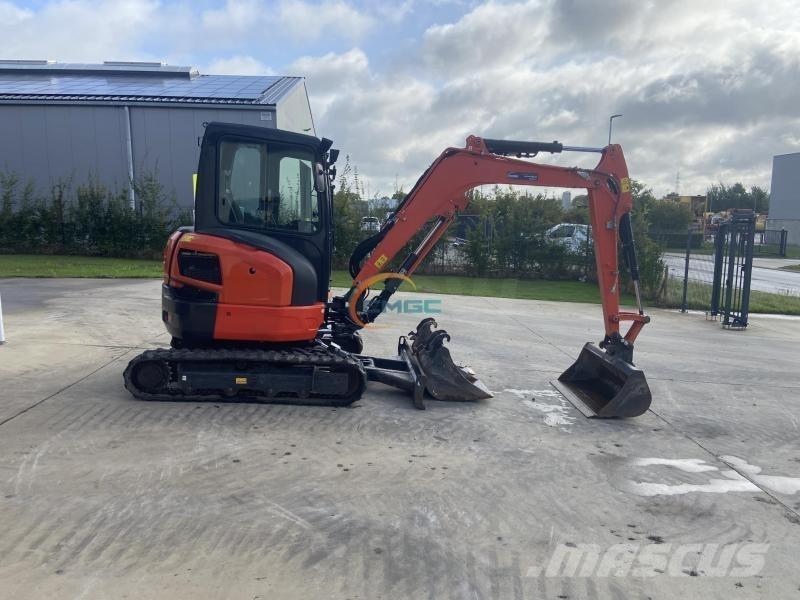 Kubota U36-4 Ratasekskavaatorid