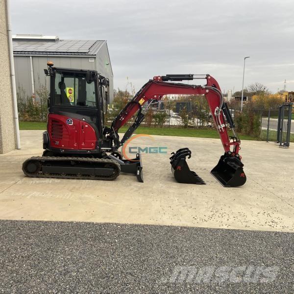 Yanmar VIO38-6 Ratasekskavaatorid
