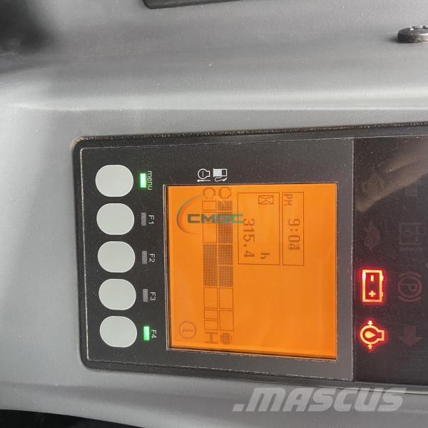 Yanmar VIO38-6 Ratasekskavaatorid