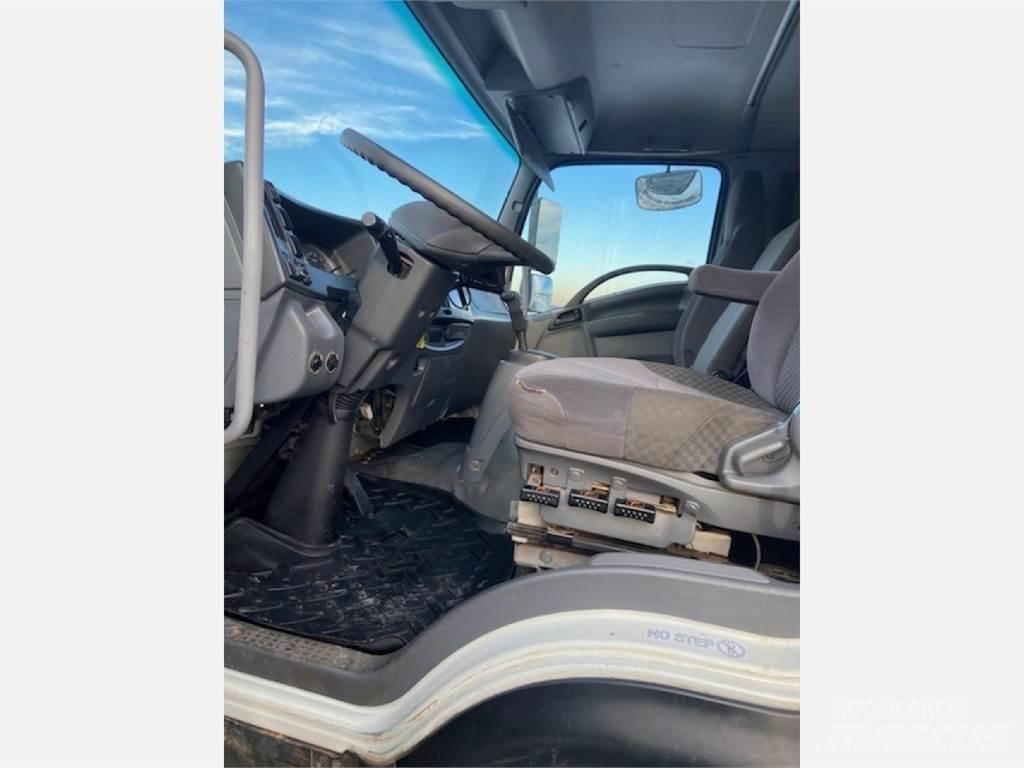Isuzu FTR Furgoonautod