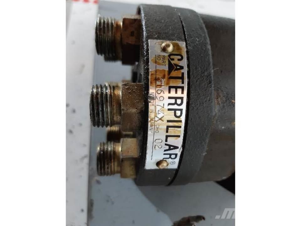 CAT 350 Kabiinid