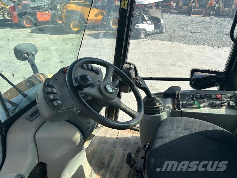 CAT 908H Rataslaadurid