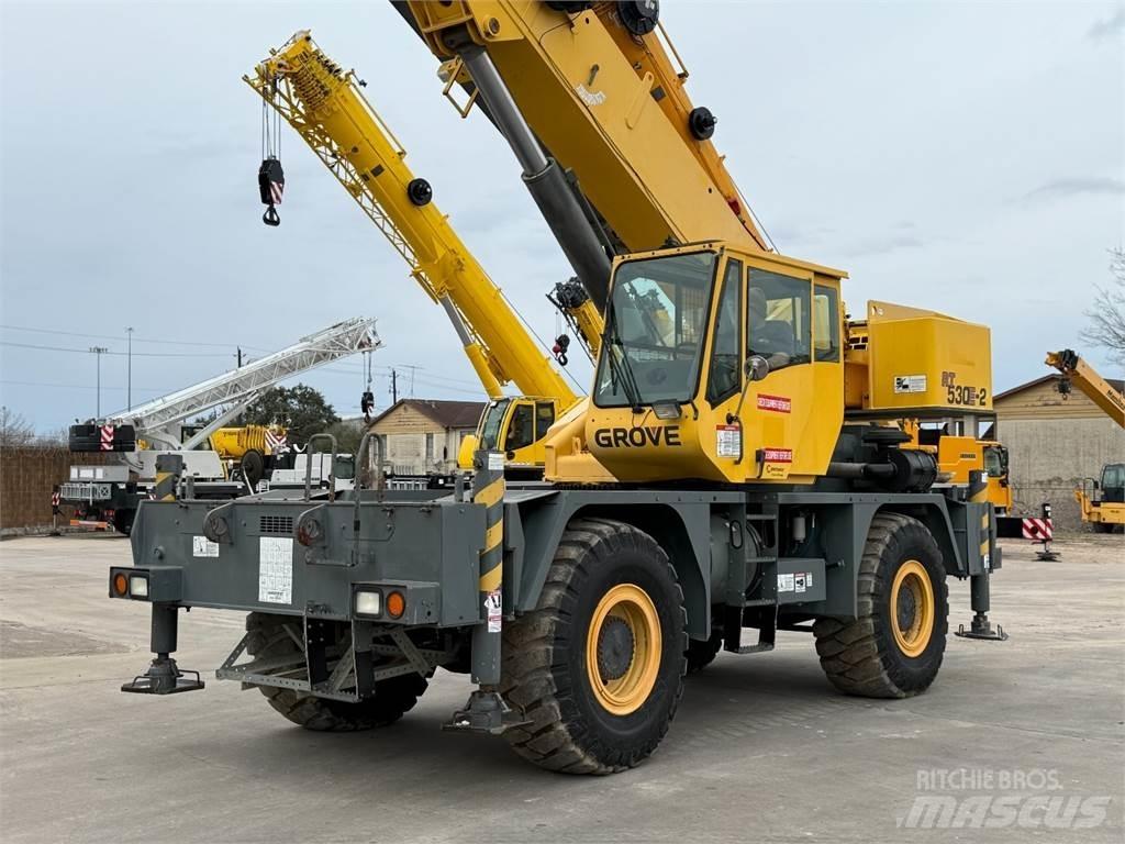 Grove RT530E-2 Raske maastiku tõstukid