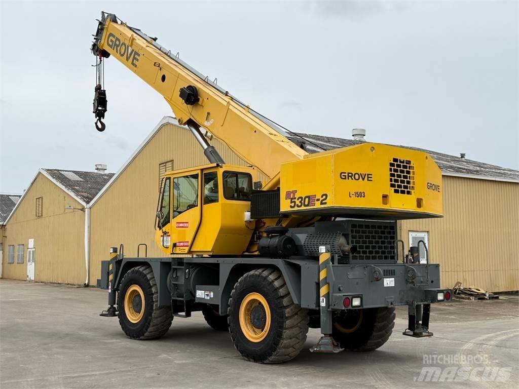Grove RT530E-2 Raske maastiku tõstukid