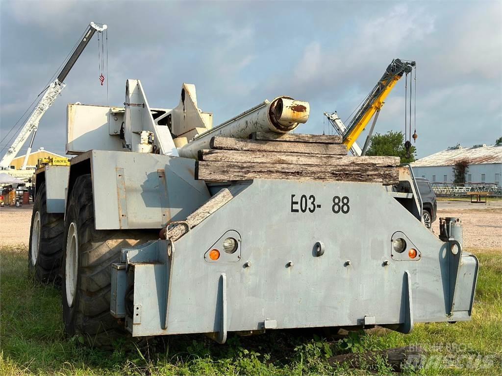 Terex RT 775 Raske maastiku tõstukid