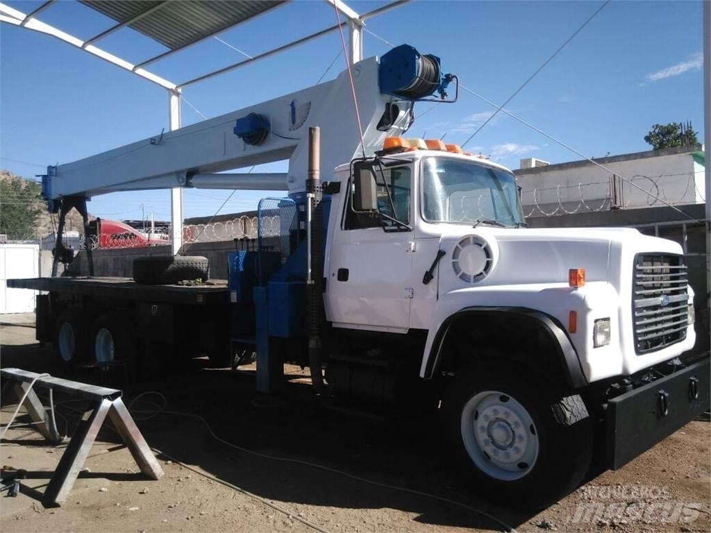 Manitex 30100 Kraanaga veokid