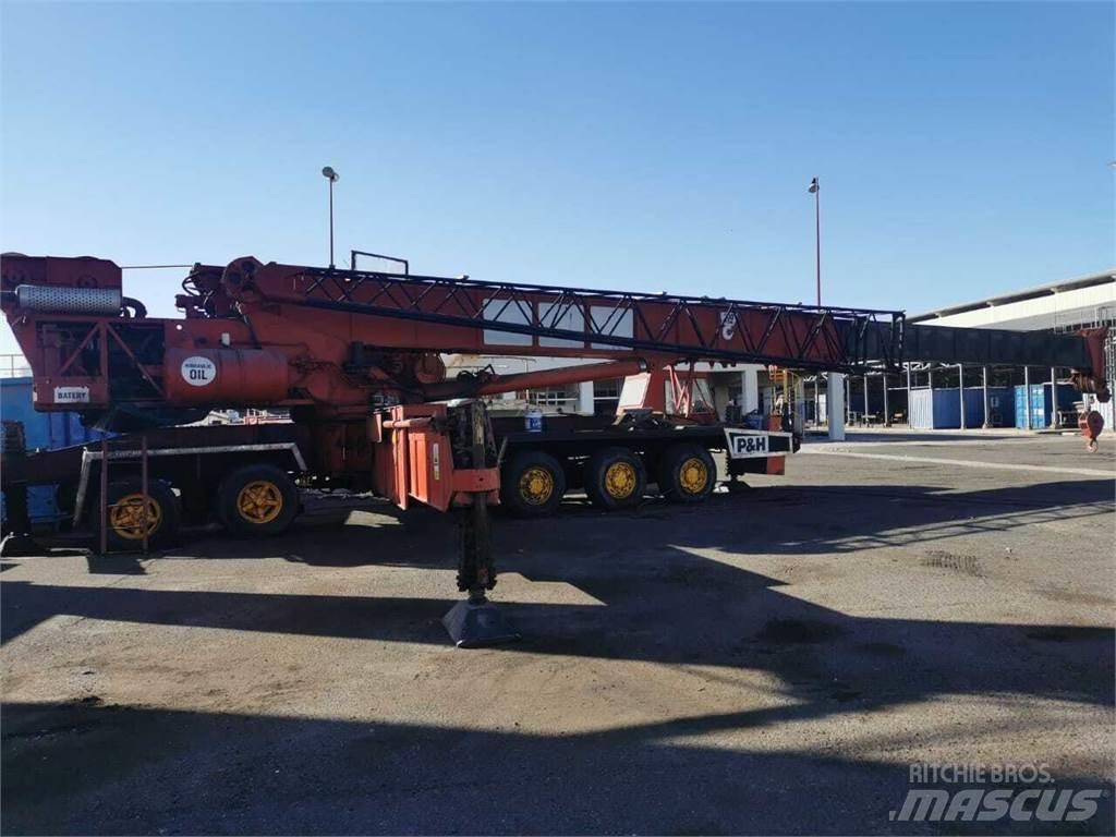 P&H Alpha 100 Maastikutõstukid