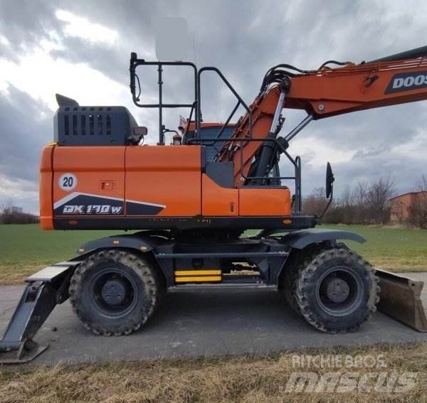 Doosan DX 170 W-7 Ratasekskavaatorid