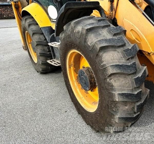 JCB 4 CX Ekskavaatorlaadurid