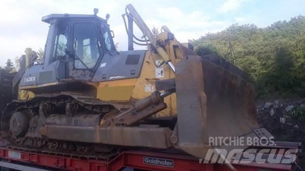 Komatsu D65 EX-12 Buldooserid