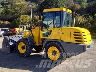 Komatsu WA 95 Rataslaadurid
