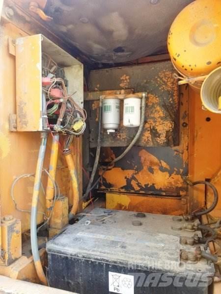 Liebherr R900 B Roomikekskavaatorid