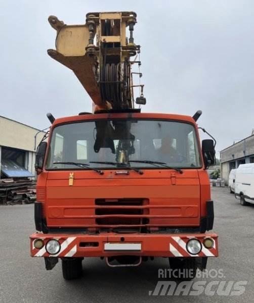 Tatra 815 AD20 T Kraanaga veokid
