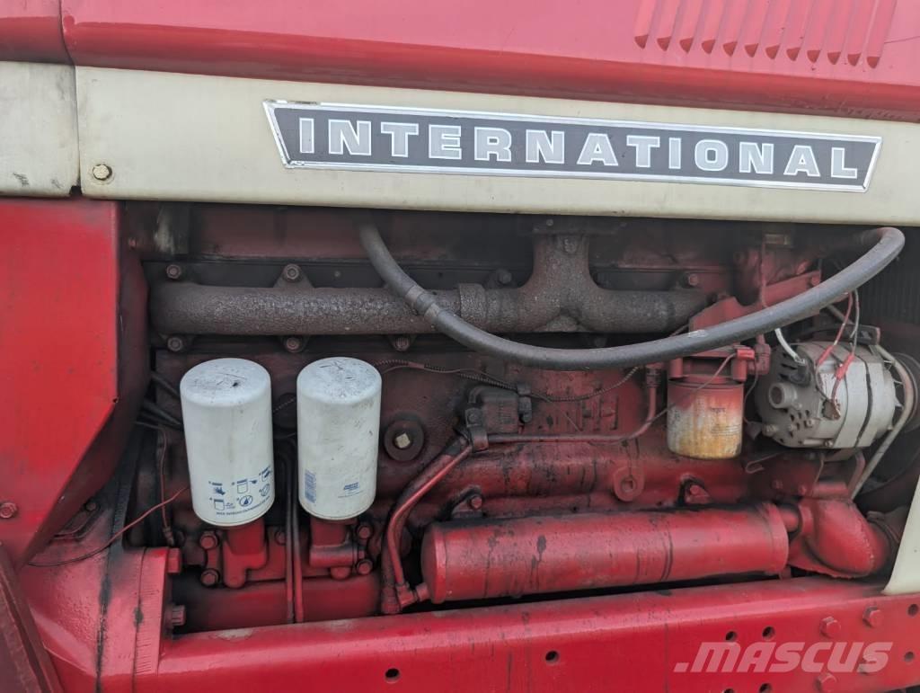 International 966 Traktorid