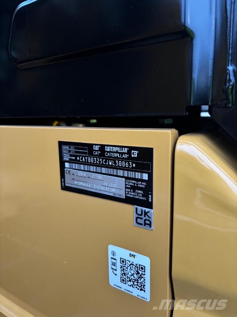 CAT 325 Roomikekskavaatorid