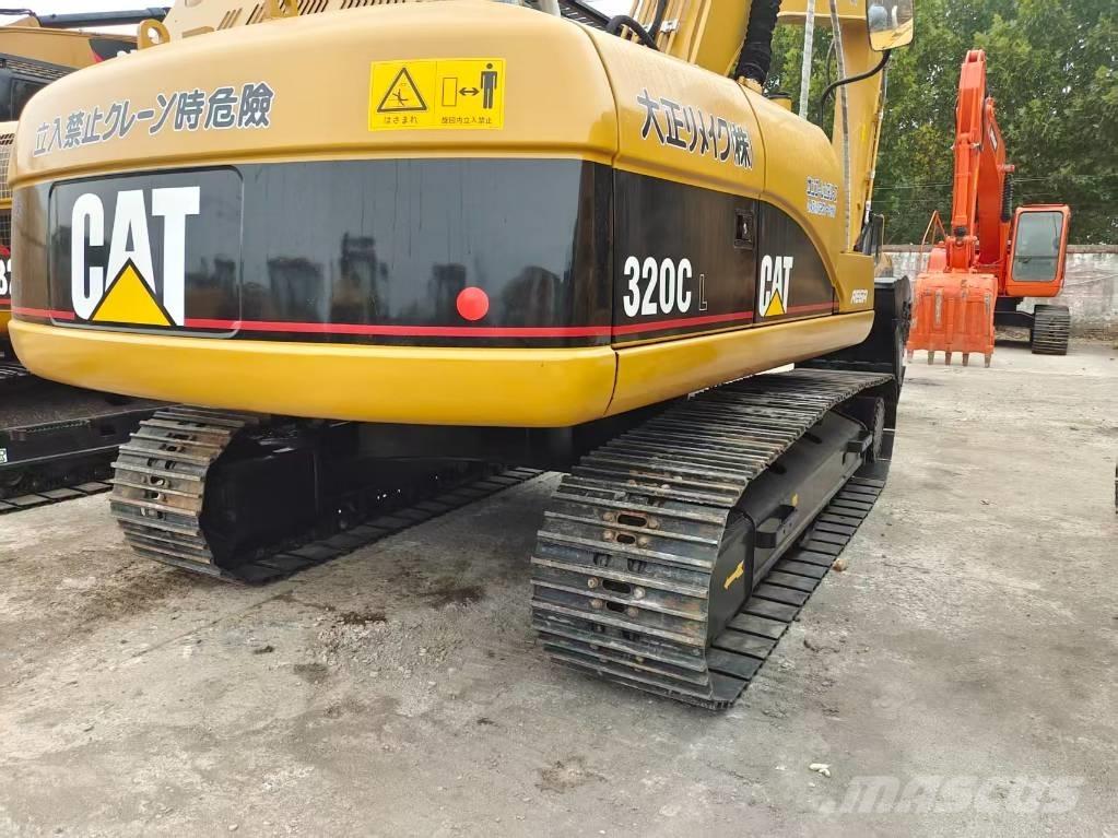 CAT 320CL Roomikekskavaatorid