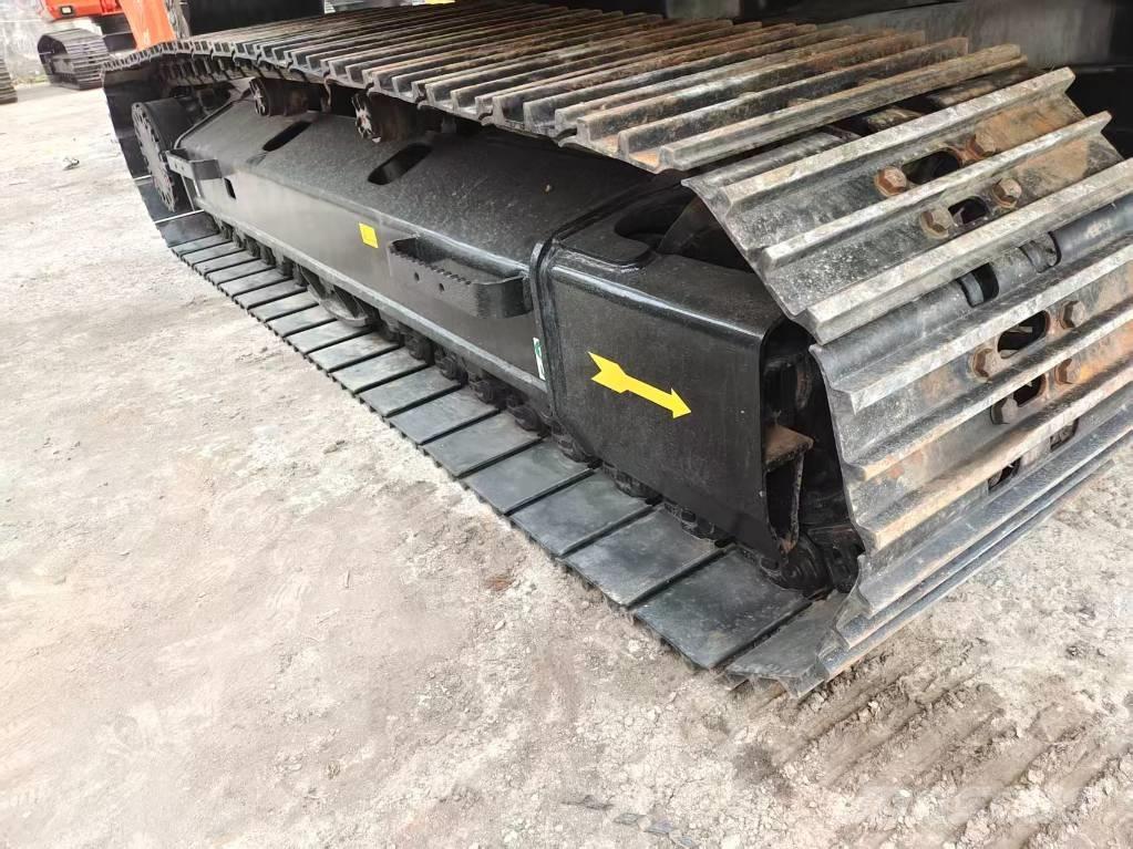 CAT 320CL Roomikekskavaatorid