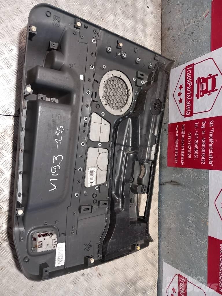 Volvo FH 12 20584915 Kabiinid