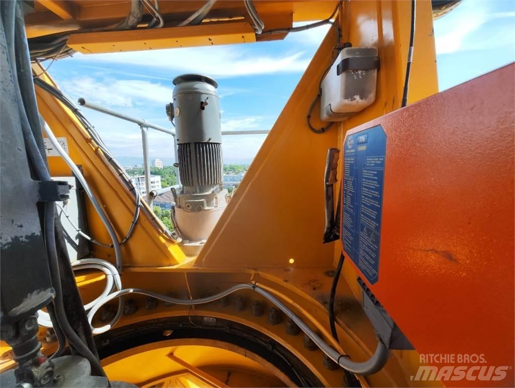 Liebherr 200EC-H Tornkraanad