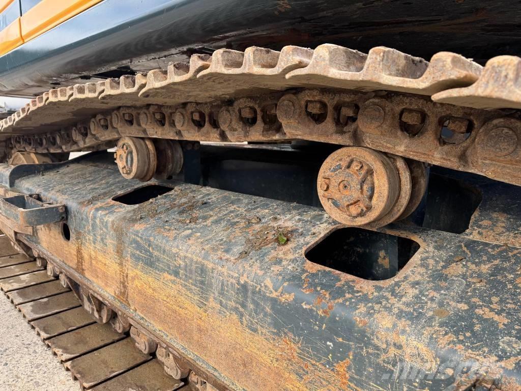 Hyundai HX 330 AL Roomikekskavaatorid