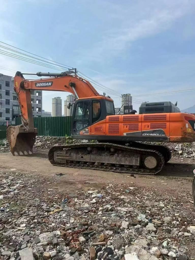 Doosan DX420LC Roomikekskavaatorid