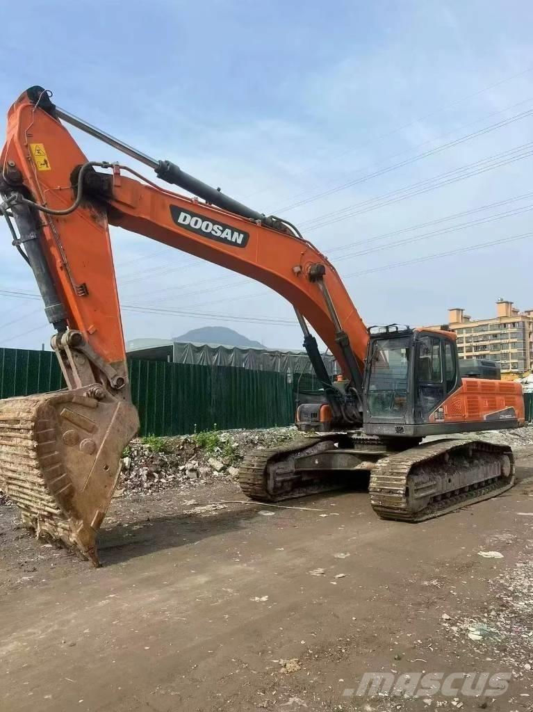 Doosan DX420LC Roomikekskavaatorid