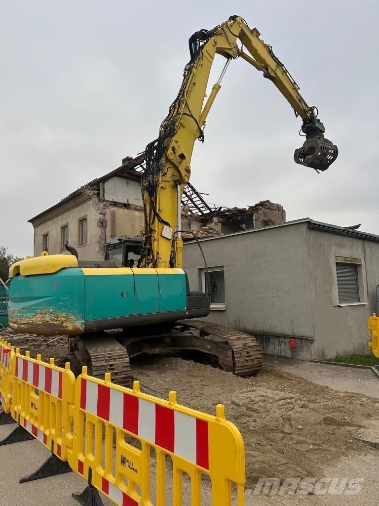 Hitachi LC 250 Lammutusekskavaatorid