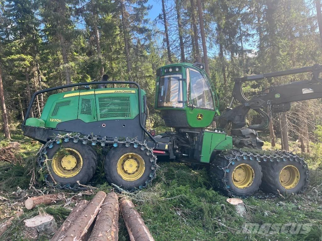 John Deere 1270 E Harvesterid