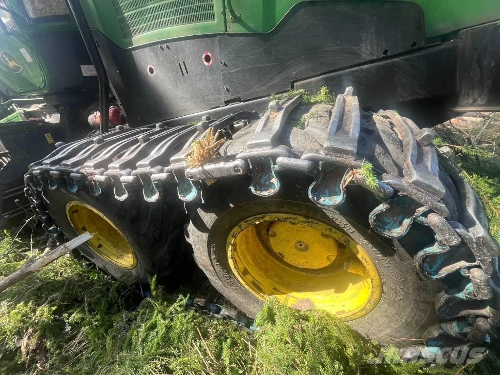 John Deere 1270 E Harvesterid