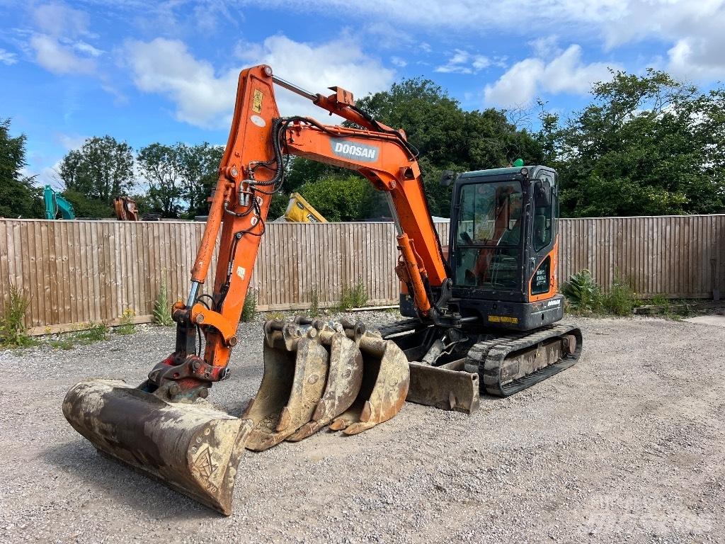 Doosan DX 63-3 Miniekskavaatorid < 7 t