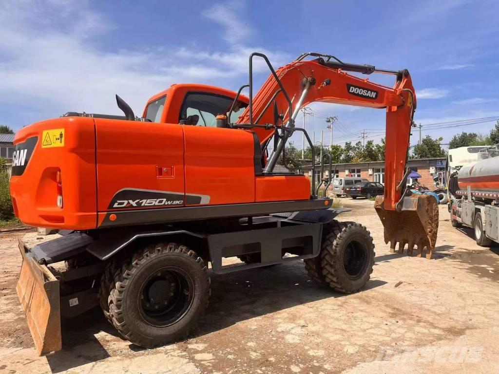 Doosan DX150W-9C Ratasekskavaatorid