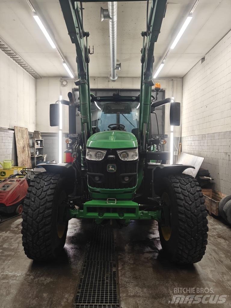 John Deere 6155 R Traktorid