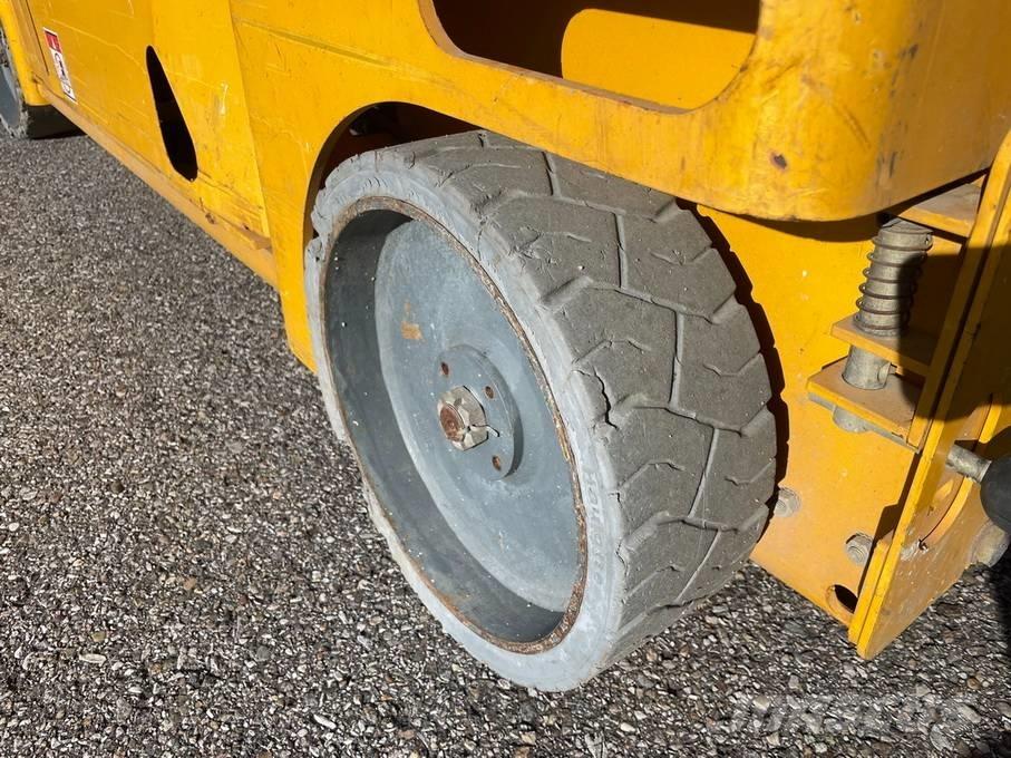 Haulotte Compact 12 Käärtõstukid