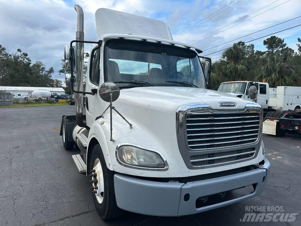Freightliner M2 112 Sadulveokid