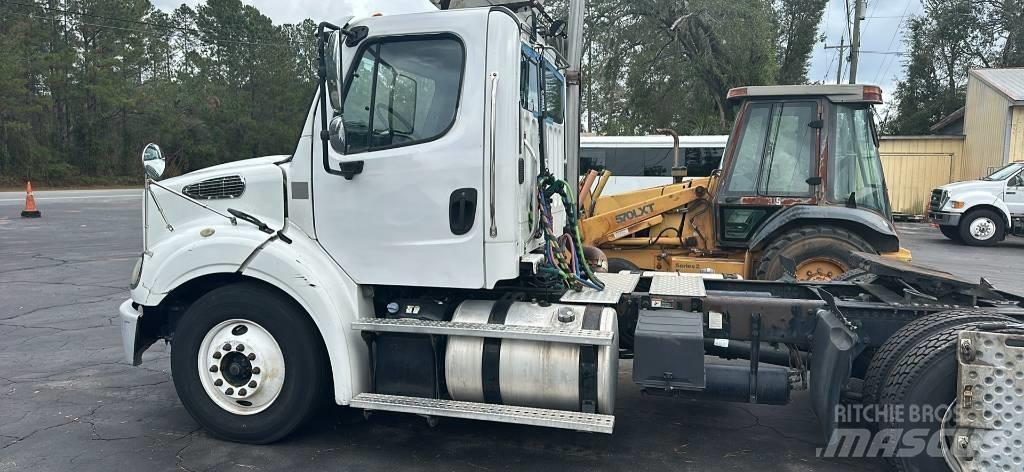Freightliner M2 112 Sadulveokid