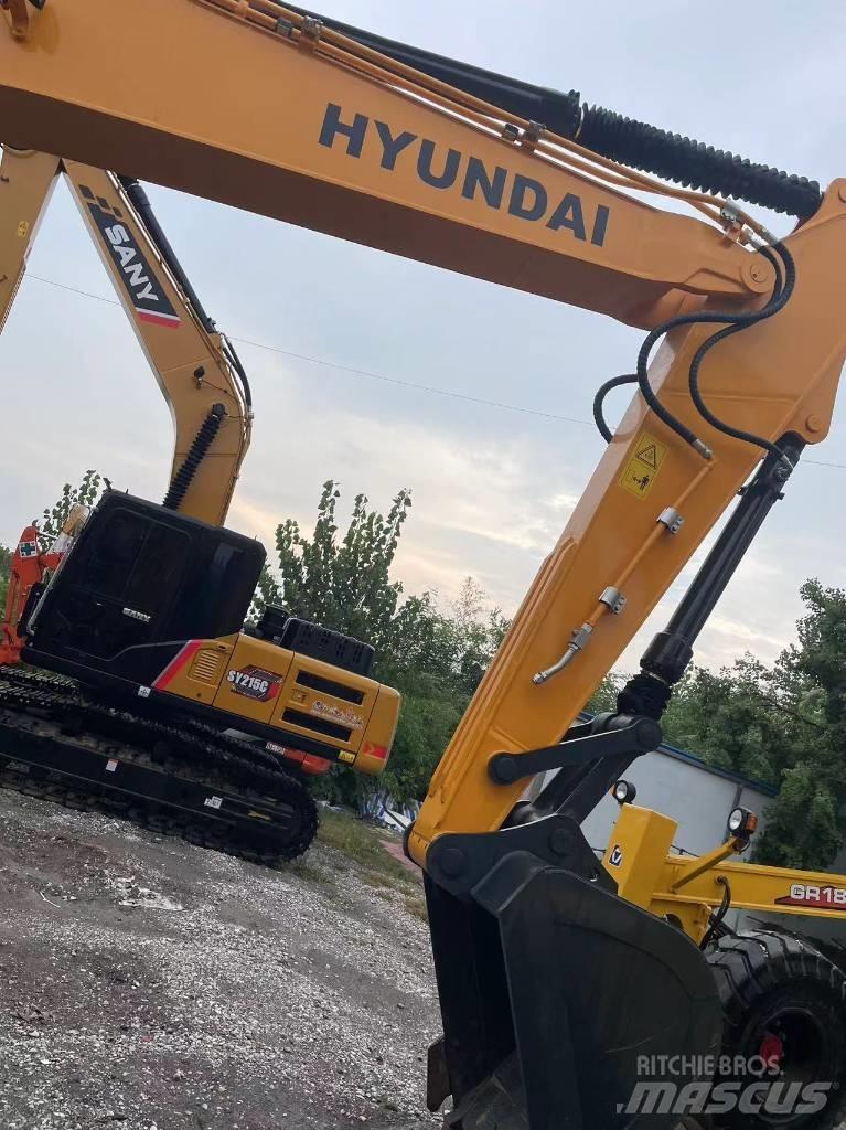 Hyundai R220 Roomikekskavaatorid