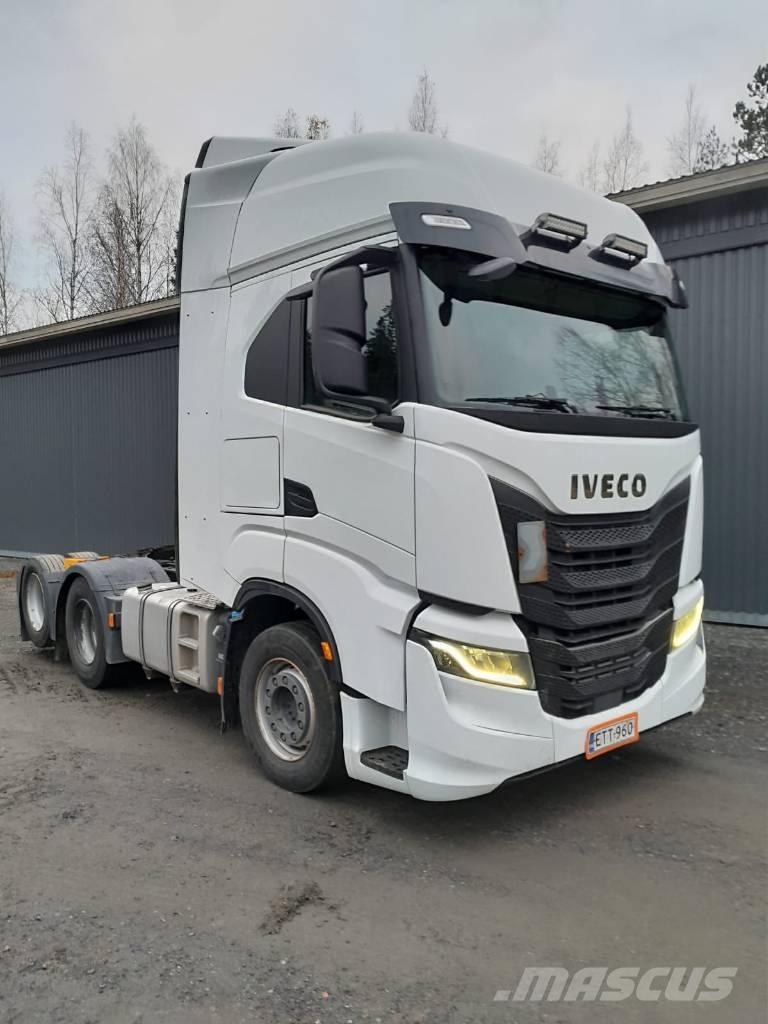 Iveco S-Way AS 440 Sadulveokid