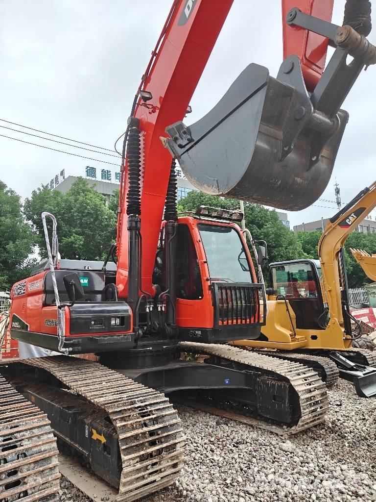 Doosan DX 225 LC-9C Roomikekskavaatorid