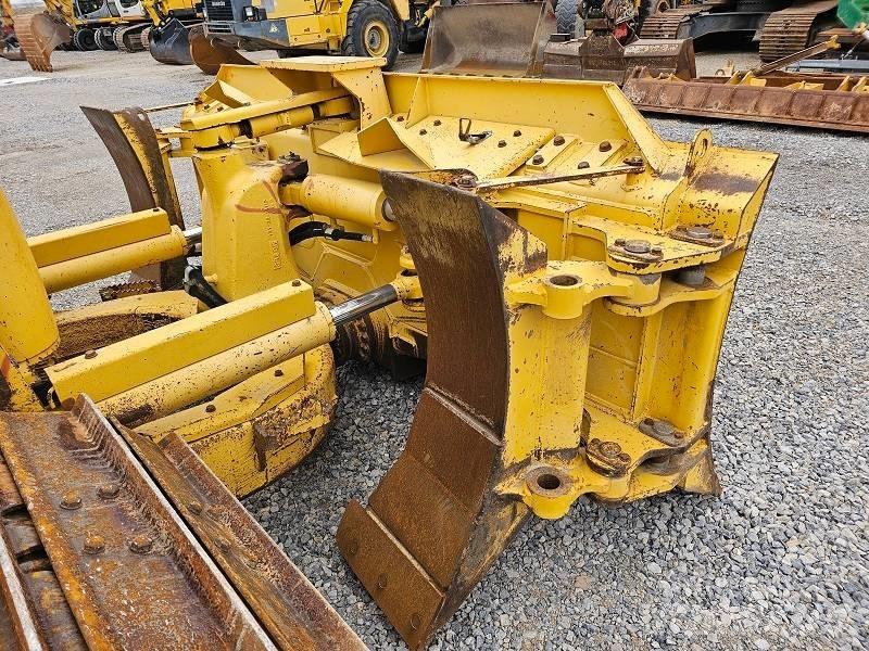 Komatsu D 61 PX-23 Buldooserid