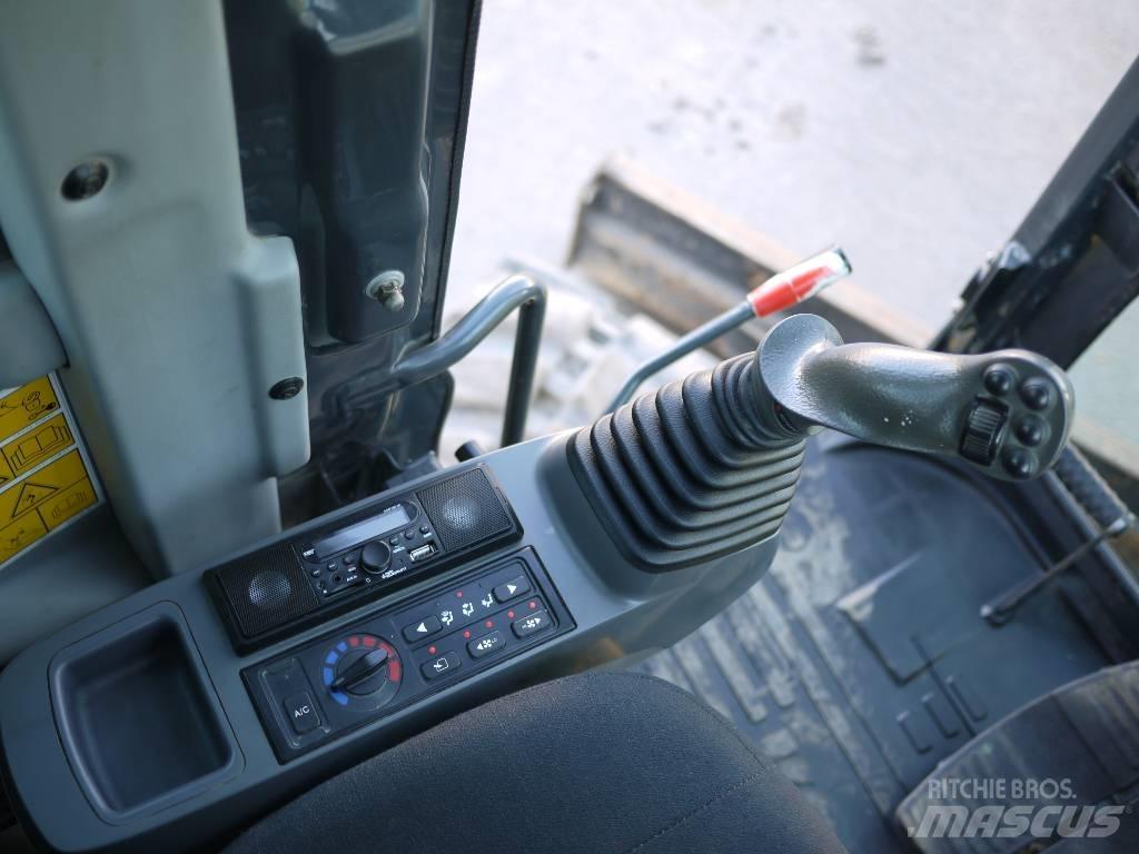 Komatsu PC 80 MR-3 Väikeekskavaatorid 7t-12t