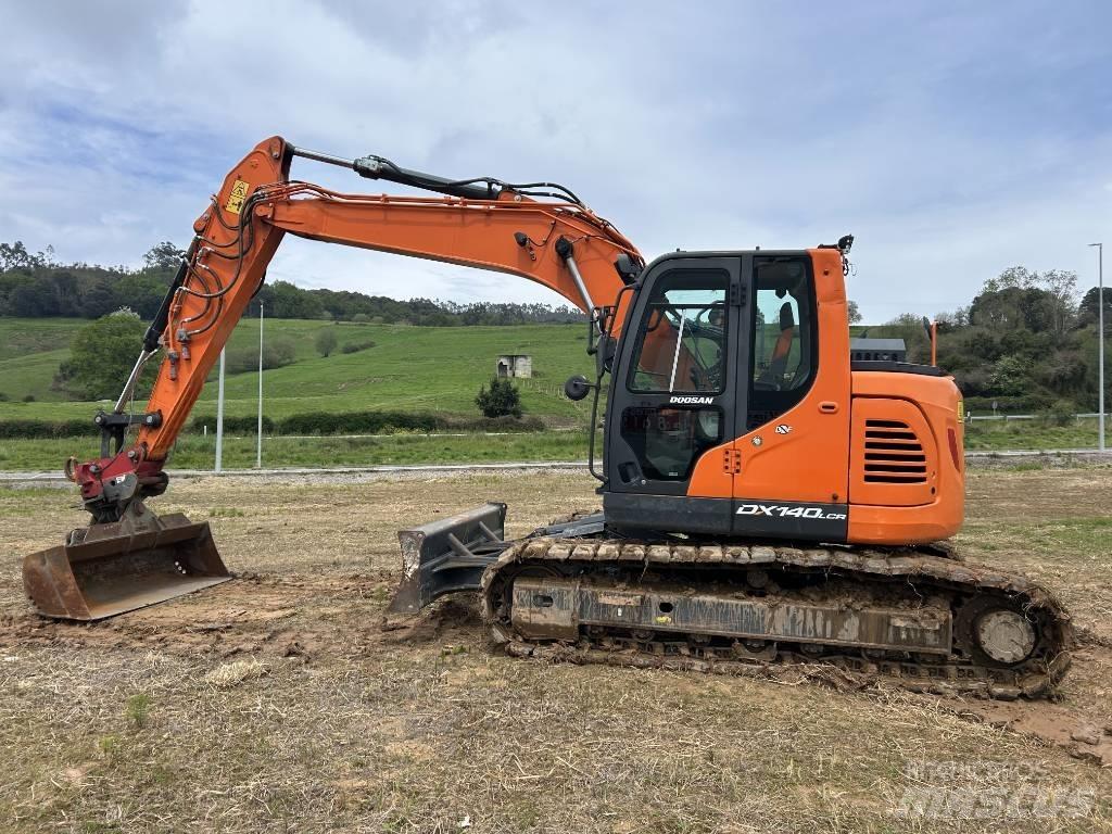 Doosan DX 140 Roomikekskavaatorid