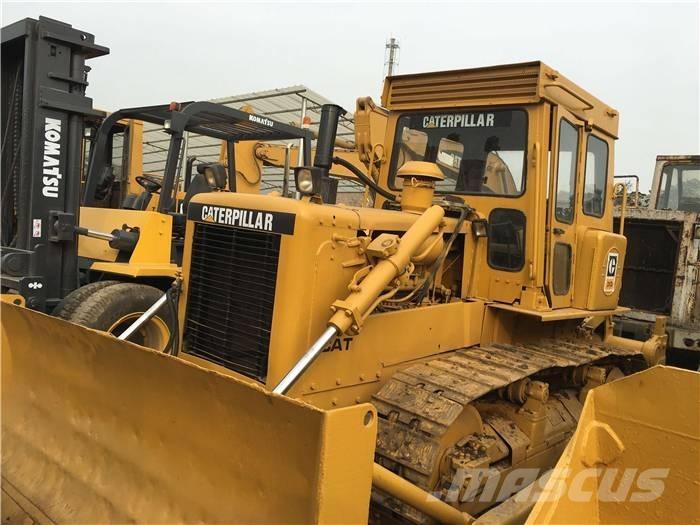 CAT D 6 D Buldooserid