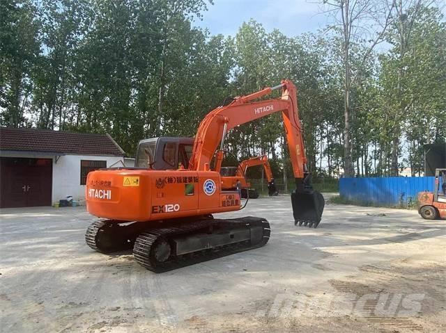 Hitachi EX120 Roomikekskavaatorid