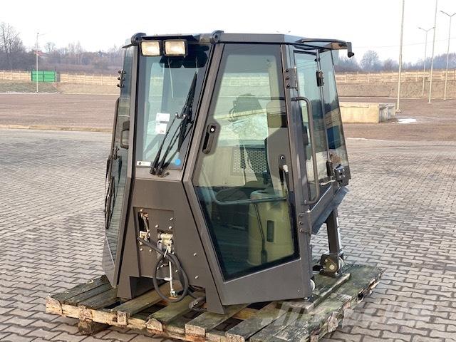 CASE D 1650 NEW CAB Buldooserid